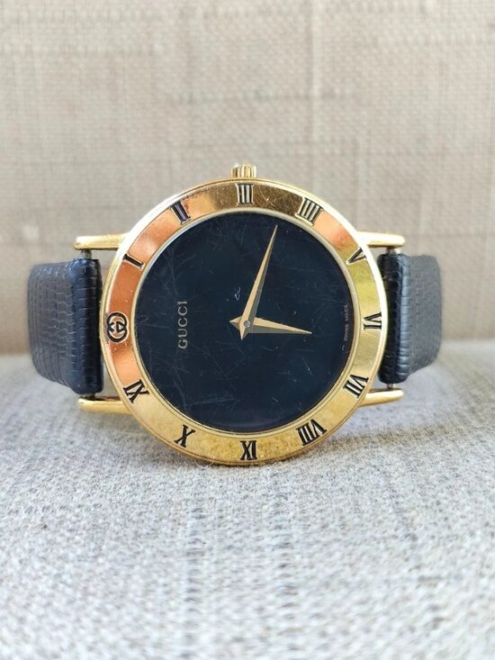 Vintage Gucci Wristwatch Swiss Made Gold Tone Case Analog Quartz Wrist Watch aut main image 6